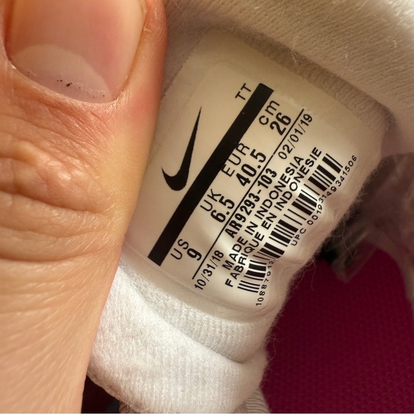 Womens Nike Air Max 720 Pink and White Sneakers - Picture 8 of 8